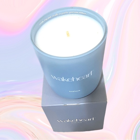 Wakeheart Kickback Scented Candle Lavender Ocean Driftwood Fresh Linen 8 Oz - Picture 9 of 11